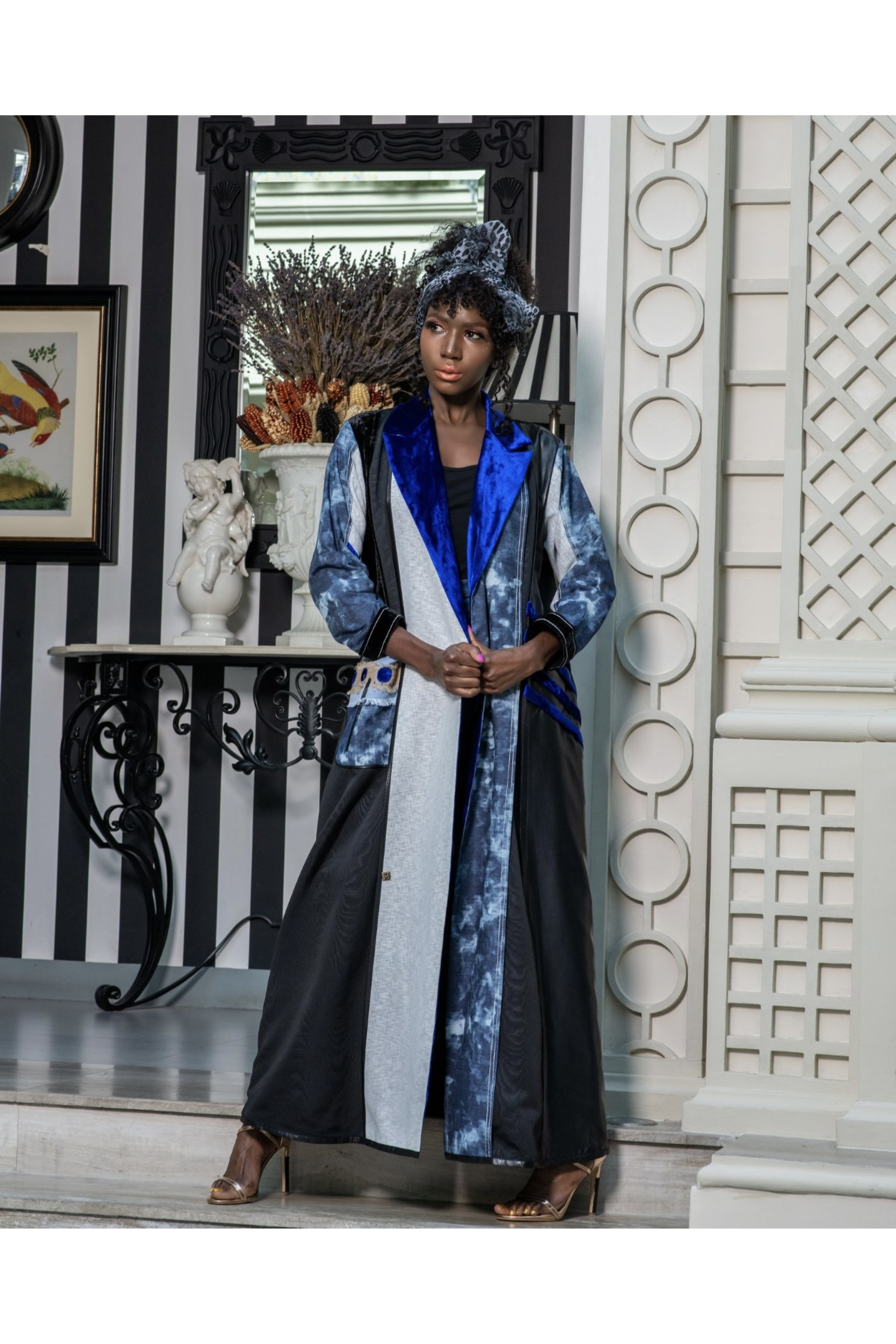 عباية راقية زرقاء شتوية 