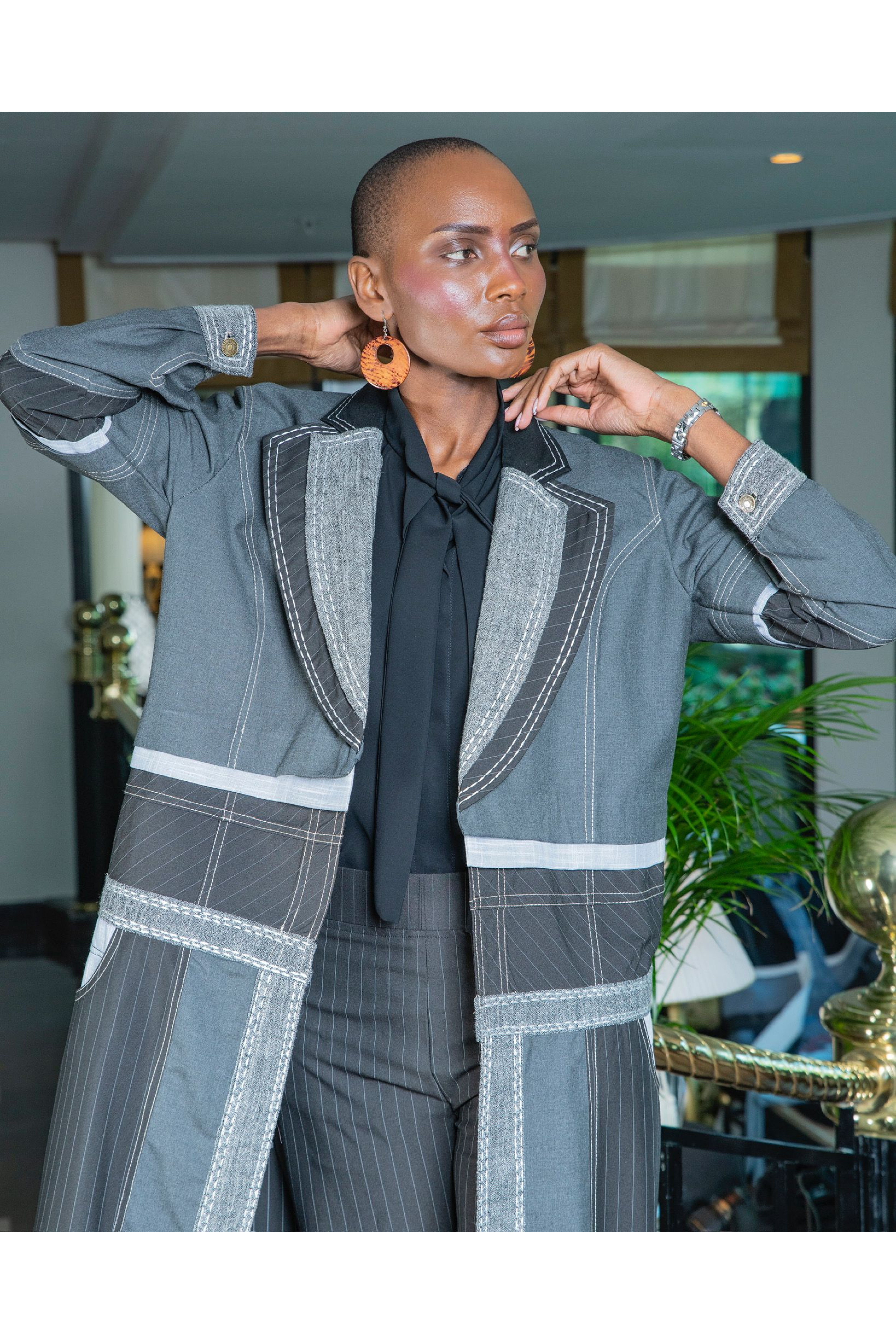 عباية عملية باللون الرصاصي set