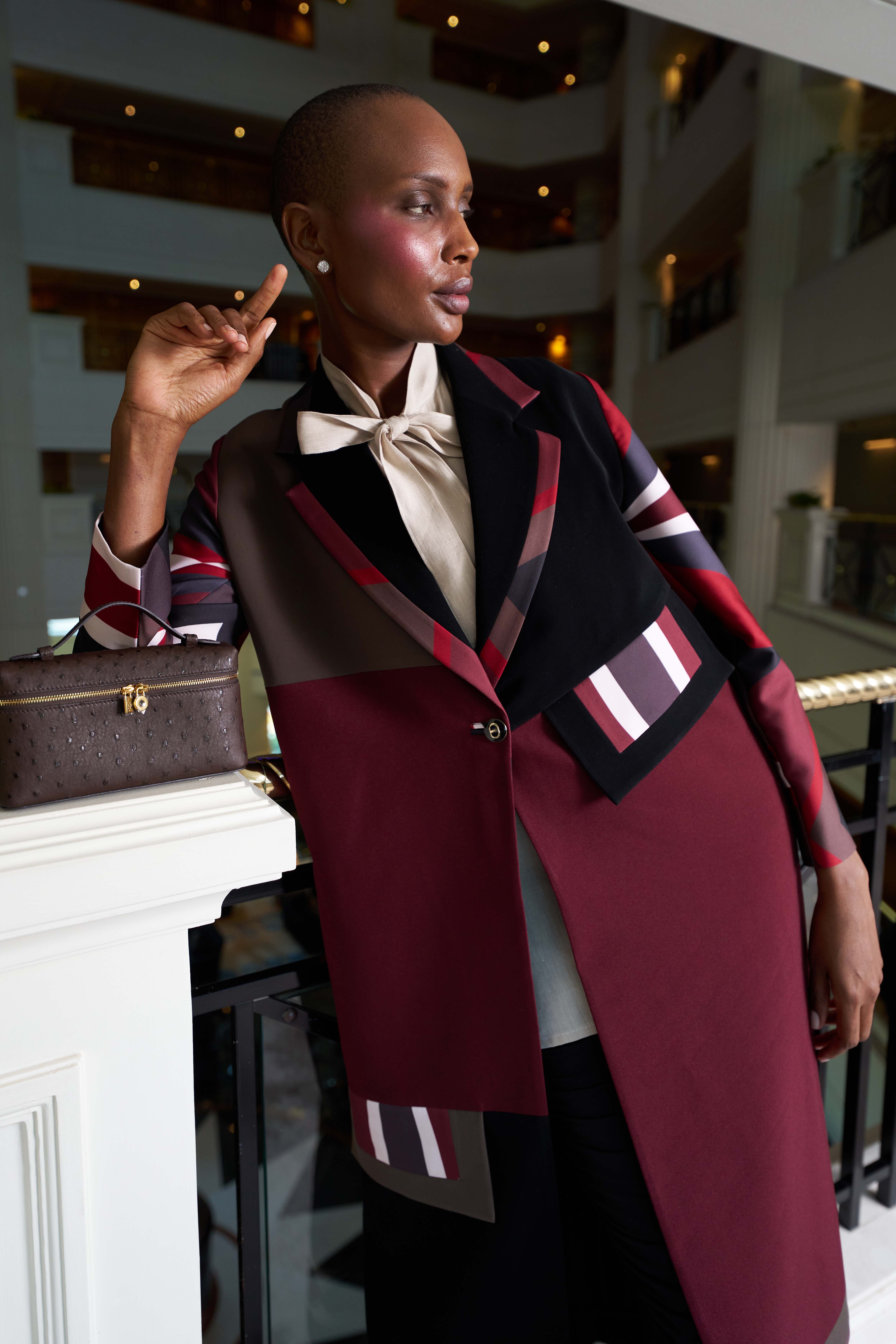 عبايه عنابيه فارهة جدا