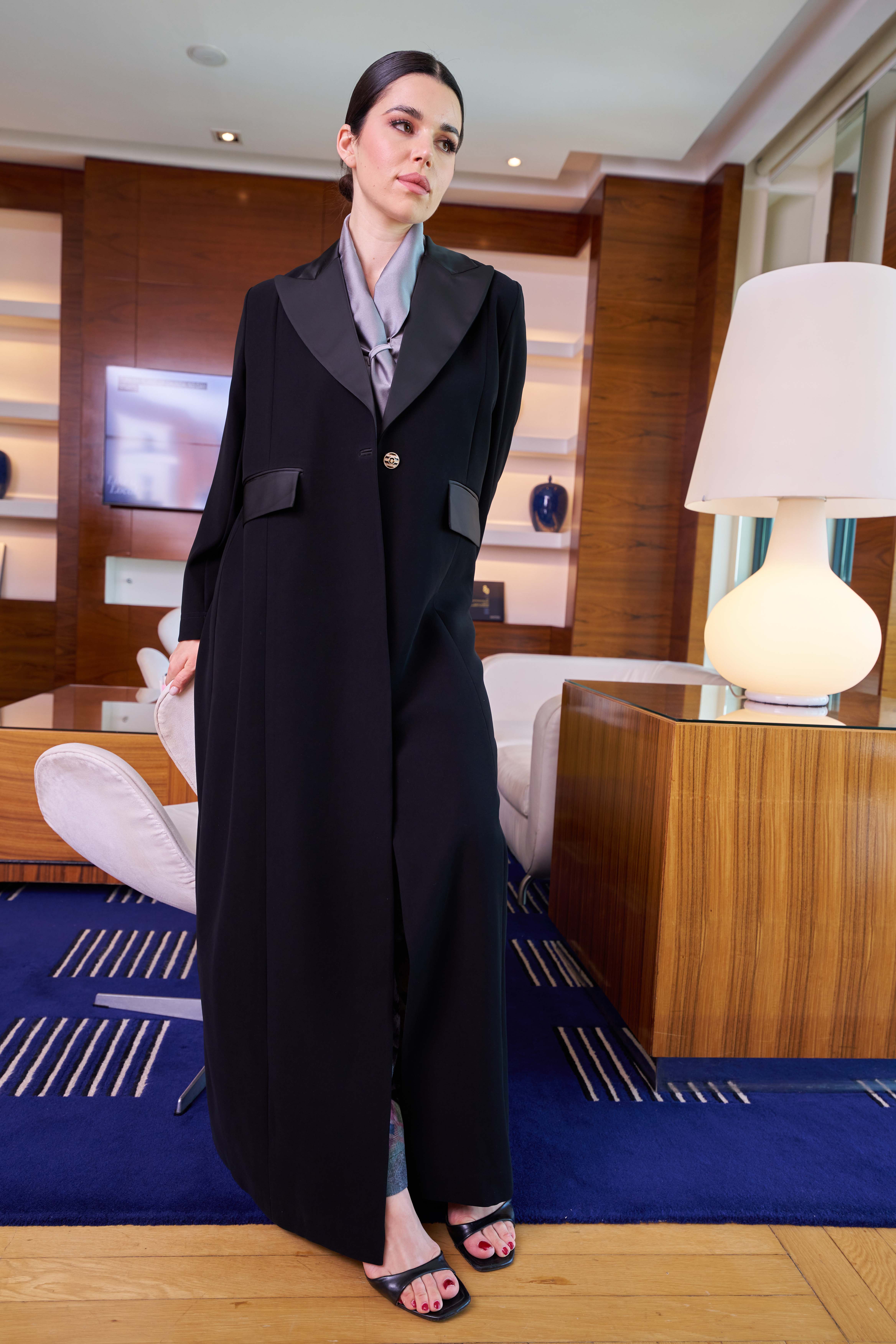 العبايه المستوحاة من الرقي الخليجي