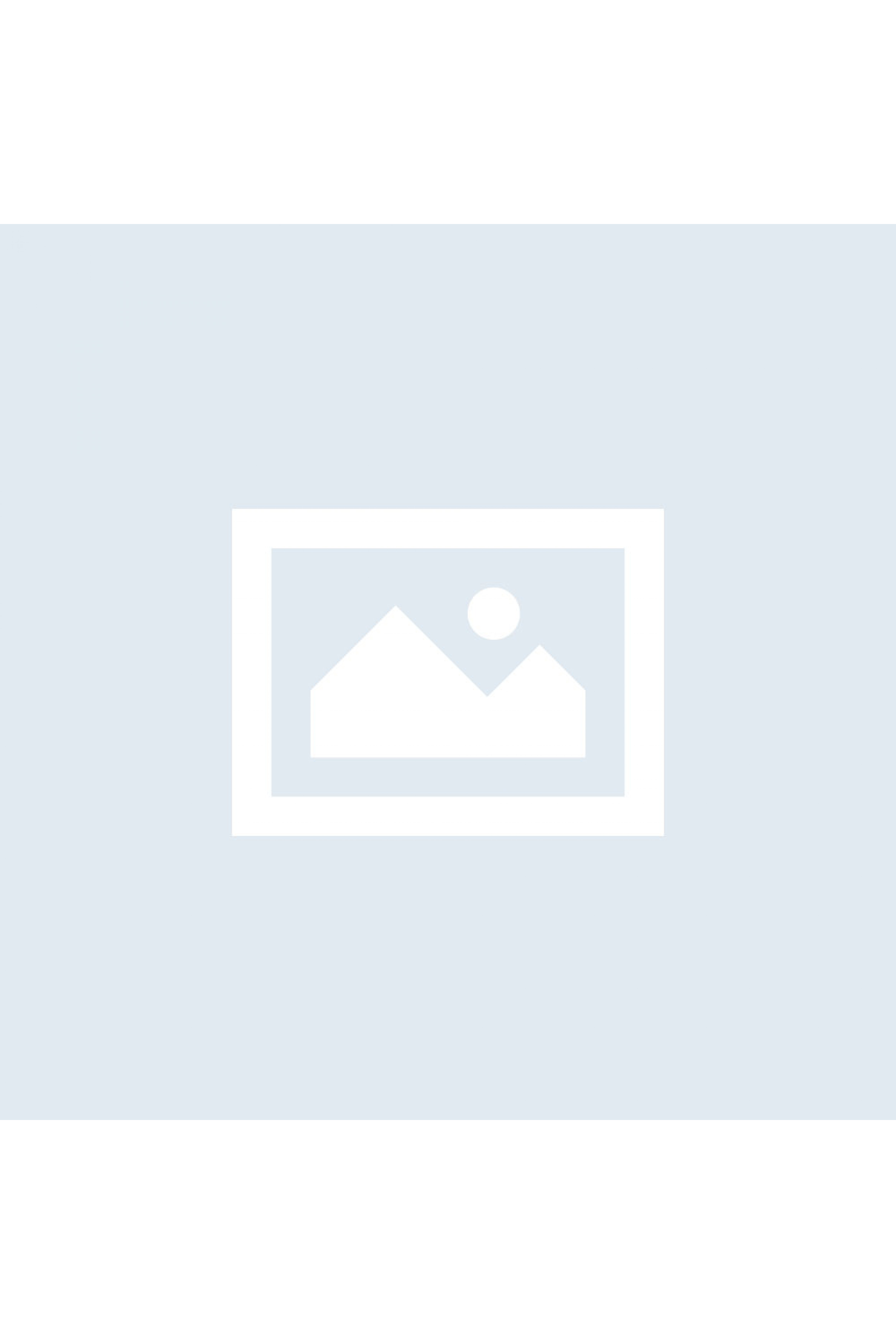 عباية شتوية فخمة باللون البيج 