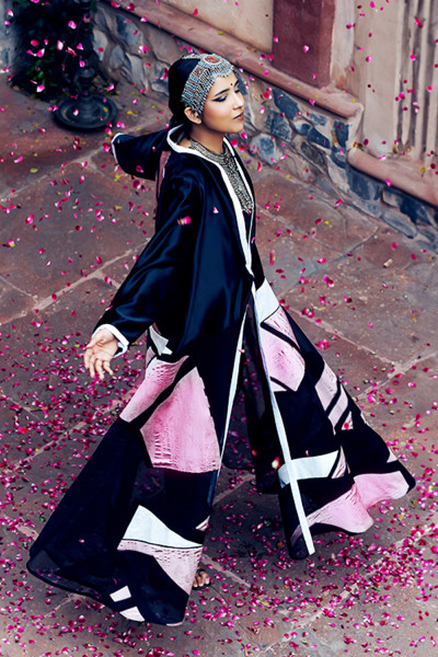 عباية انيقة يومية بتدرجات الزهري