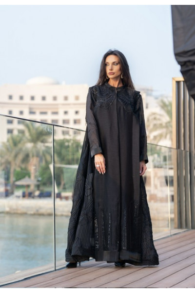 عباية سوداء فخمة بالشك الأسود الملكي 