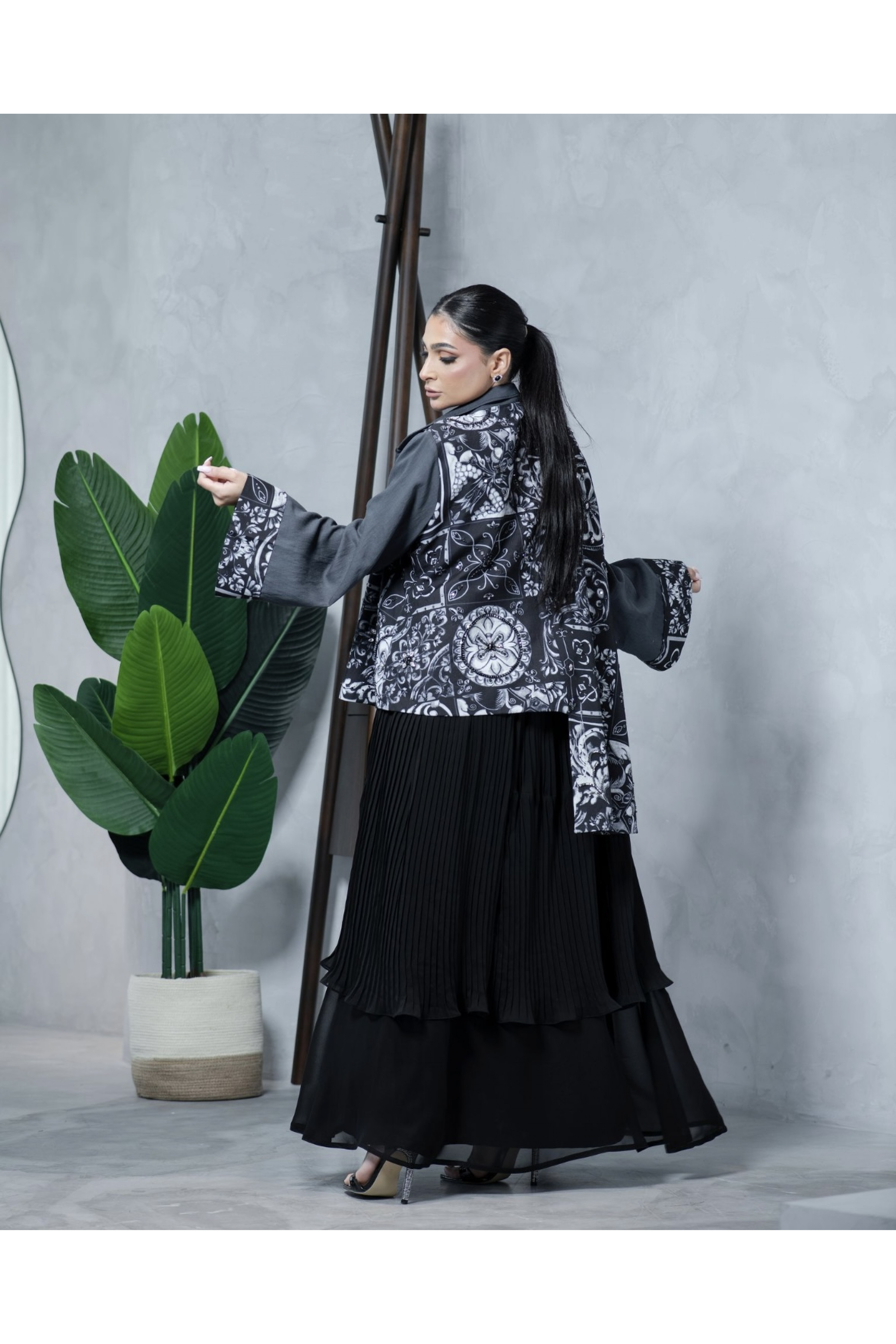 عباية يومية اسود و رصاصي