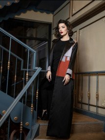 عباية سوداء يومية مع اضافة اللون البرتقالي الراقي 