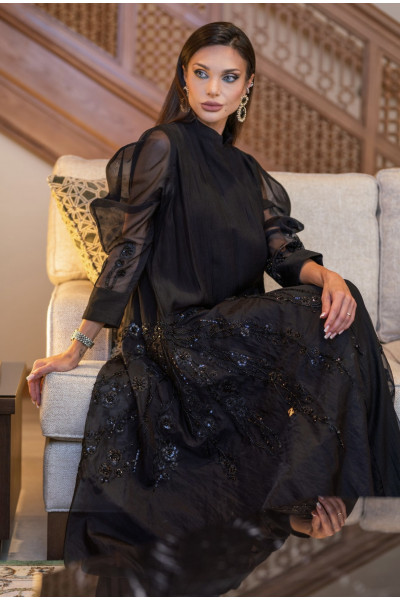 عباية راقية جداً بالشك الأسود 