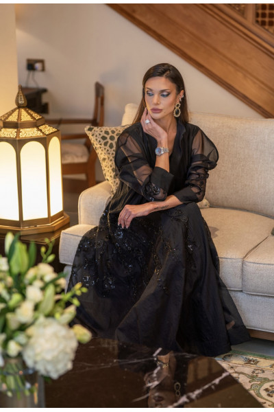 عباية راقية جداً بالشك الأسود 