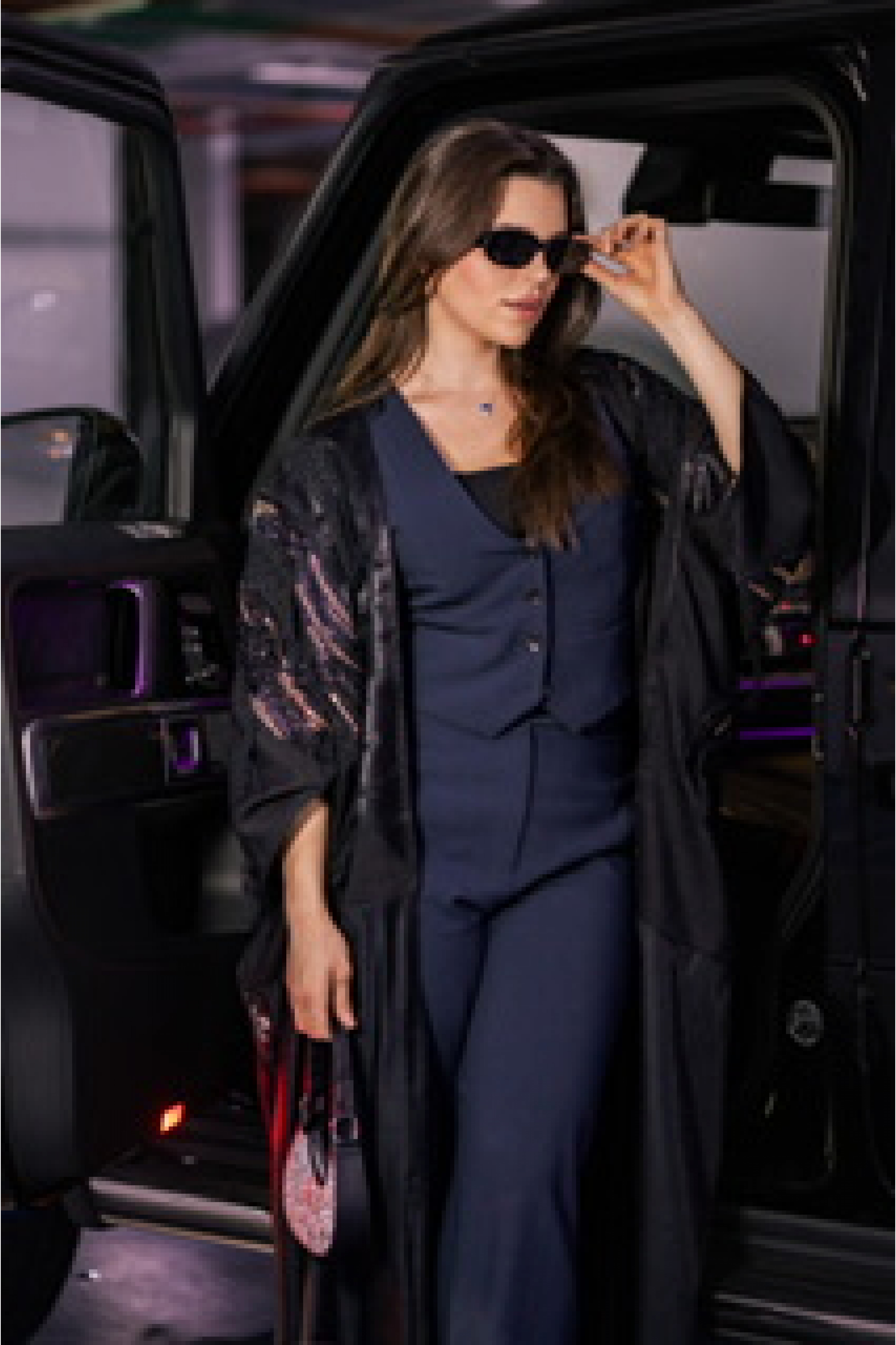 عباية  سوداء خاصة للمناسبات بالشك 