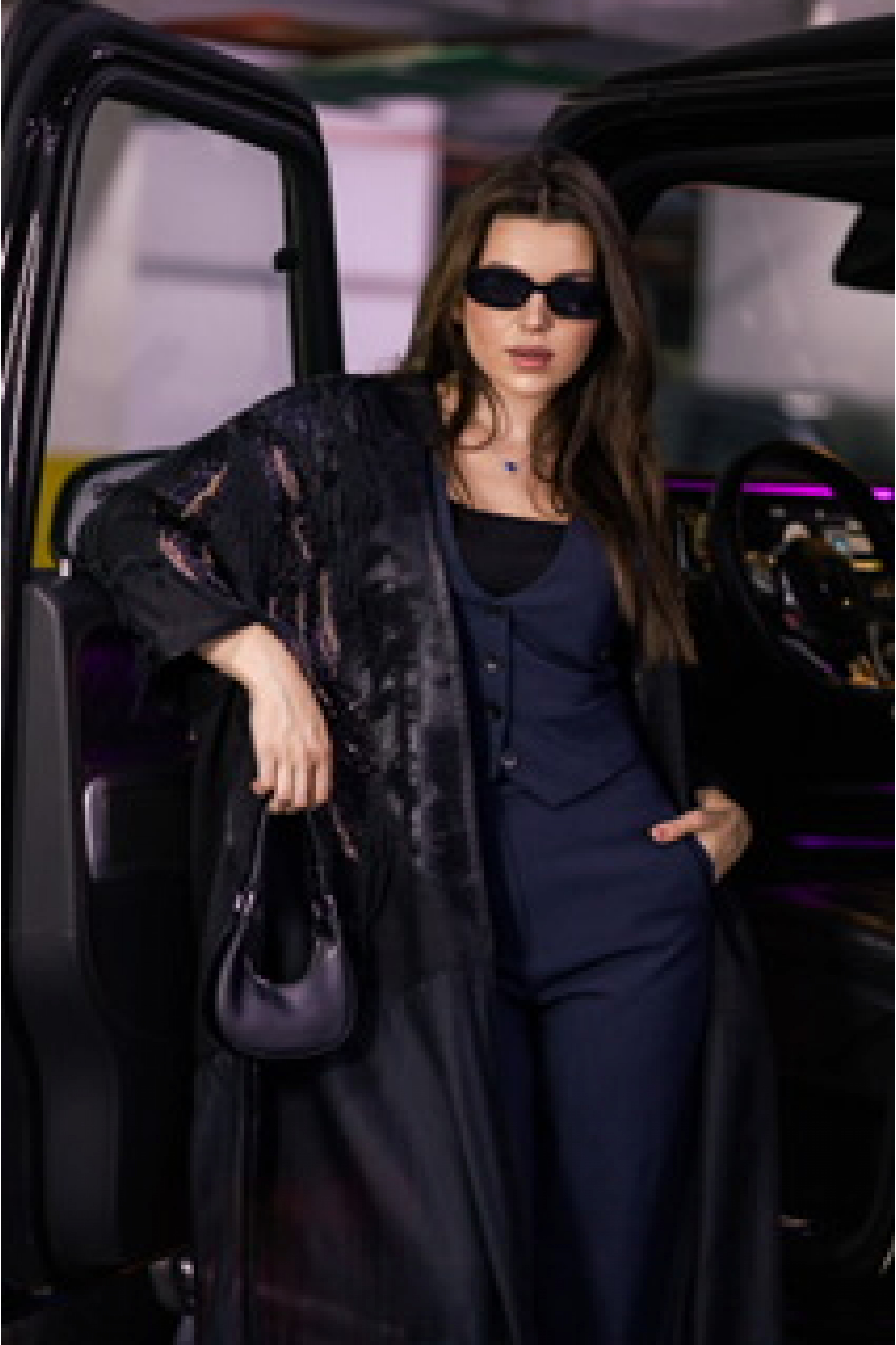 عباية  سوداء خاصة للمناسبات بالشك 