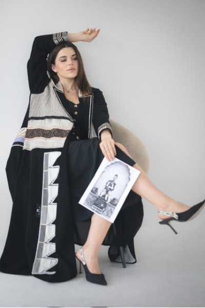 عباية يومية ( بليزر ) مع تطريز راقي 