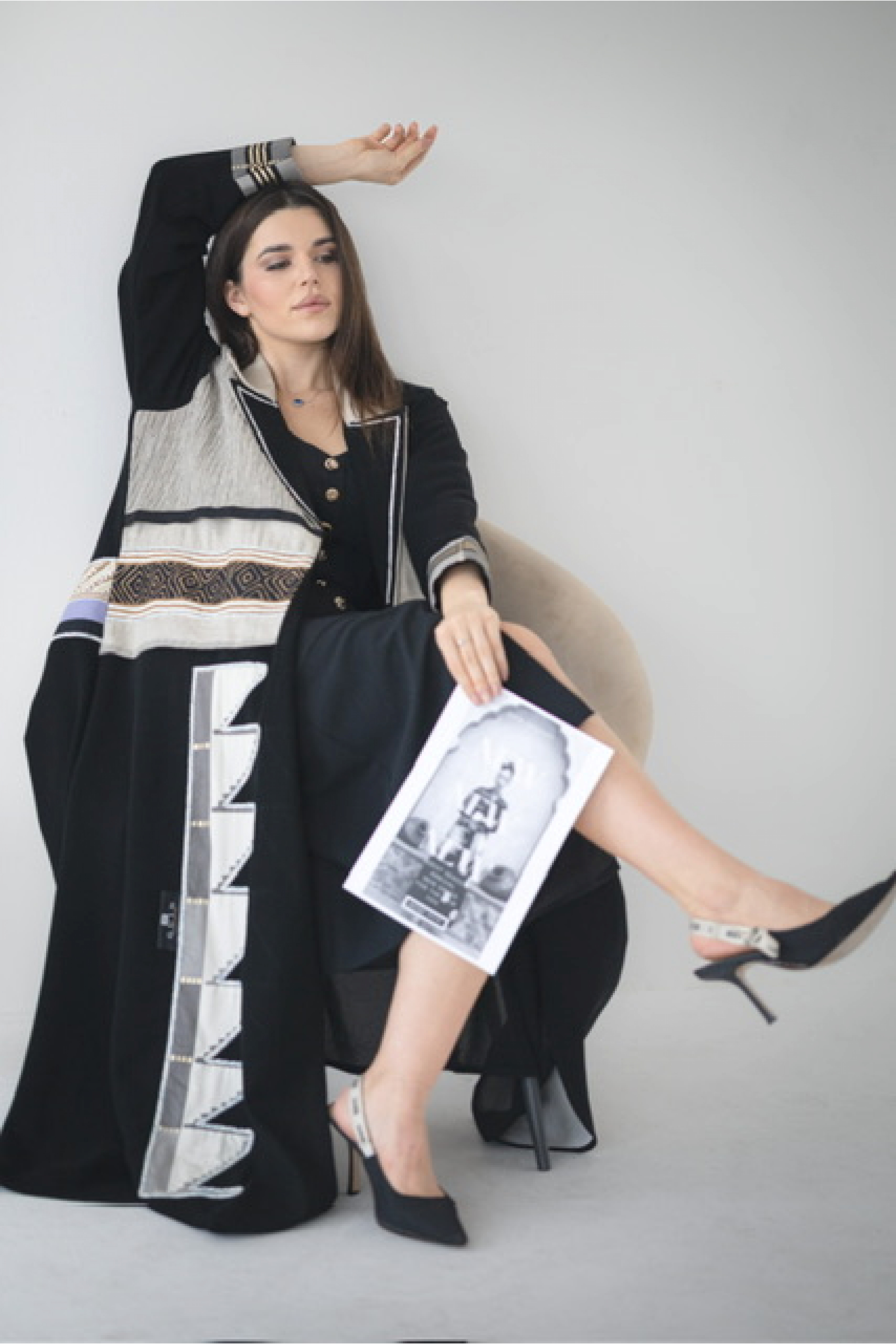 عباية يومية ( بليزر ) مع تطريز راقي 