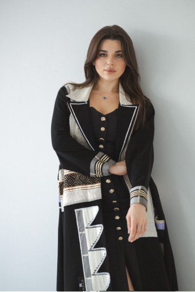 عباية يومية ( بليزر ) مع تطريز راقي 