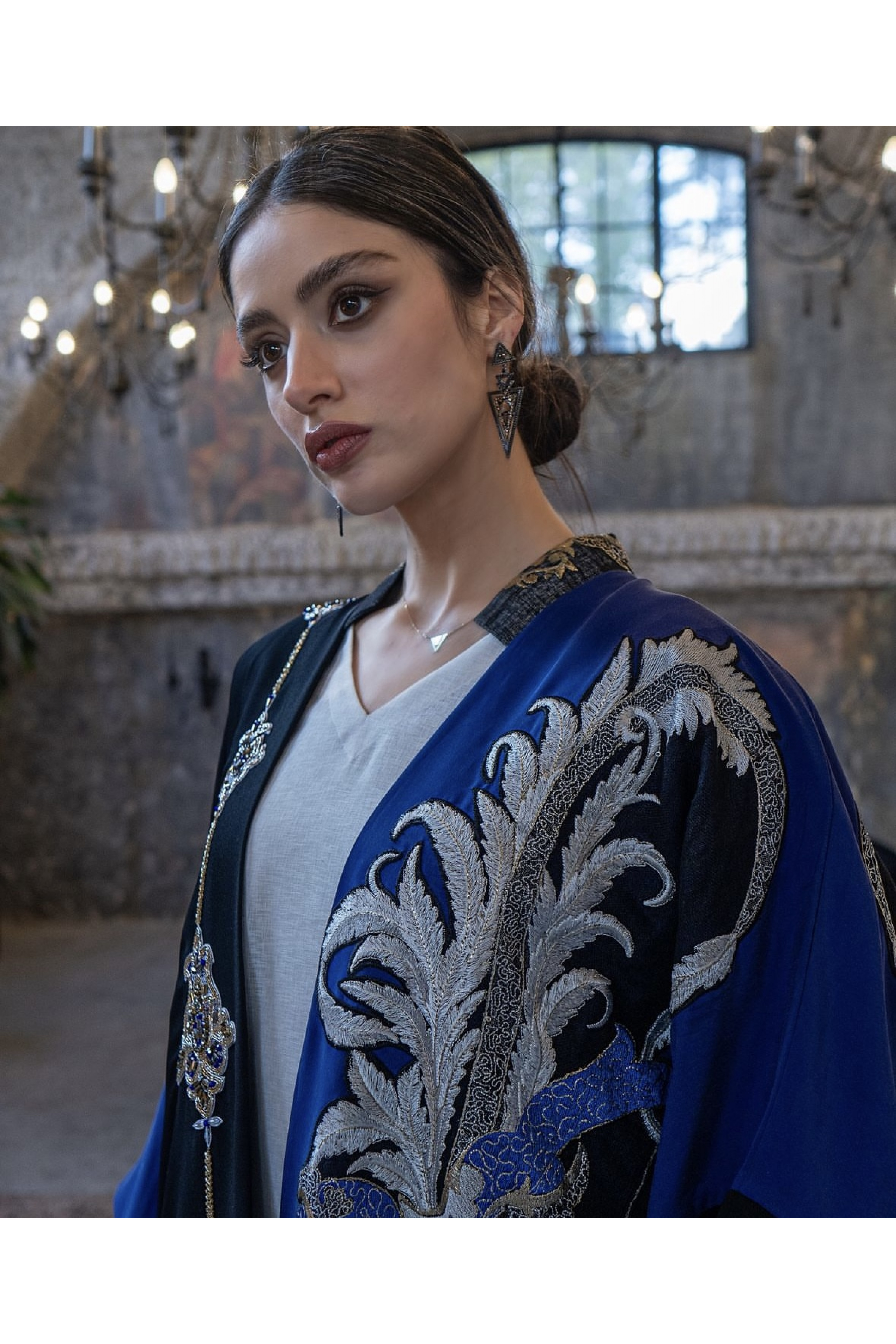 عباية زرقاء مميزة جداً 