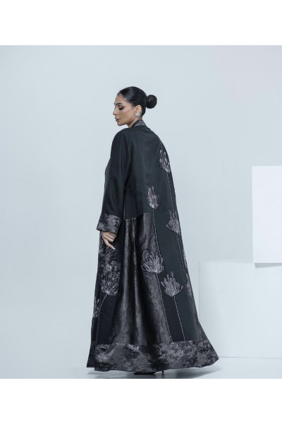 عباية راقية جداً بالشك 