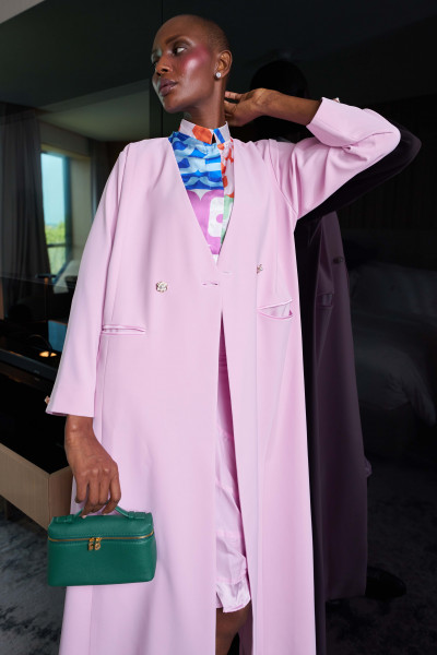 العبايه الورديه الانثويه العبايه الورديه الانثويه