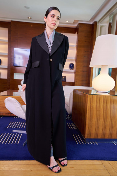 العبايه المستوحاة من الرقي الخليجي