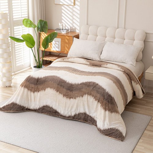 بطانية نيوم فرو فاخرة بملمس مخملي 200×230 سم بطانية نيوم فرو فاخرة بملمس مخملي 200×230 سم