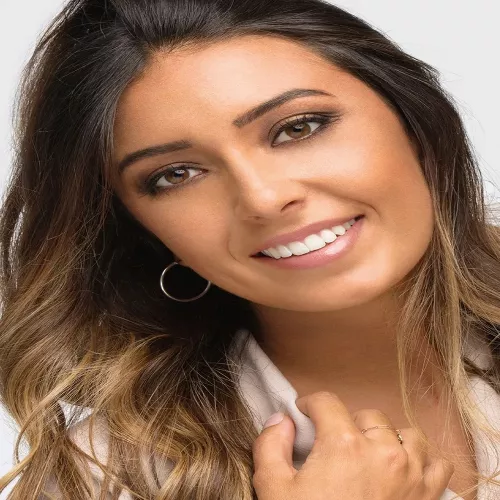 كريم الأساس ألترا إتش دي من ميك اب فور ايفر 30 مل – رملي ذهبي Y375 كريم الأساس ألترا إتش دي من ميك اب فور ايفر 30 مل – رملي ذهبي Y375