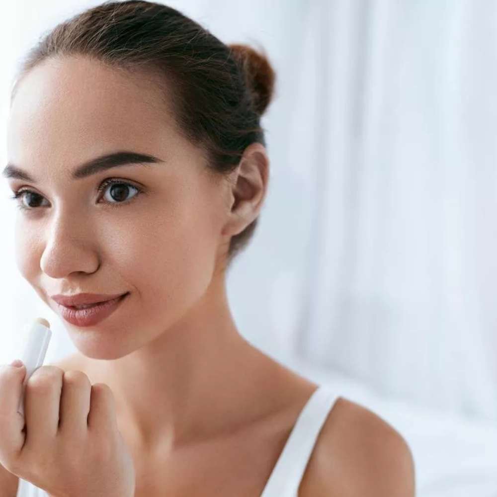 العناية بالشفاه