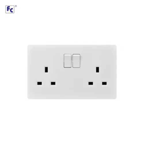 فيش 13 امبير مزدوج بمفتاح 3*6 ابيض - اف سي 