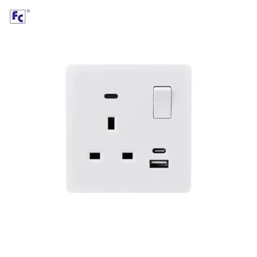 فيش 13 امبير مع 2 شاحن مع لمبه 3*3 ابيض - اف سي 