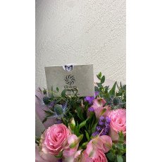 كرت انيق تصميم فراشة