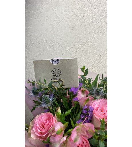 كرت انيق تصميم فراشة