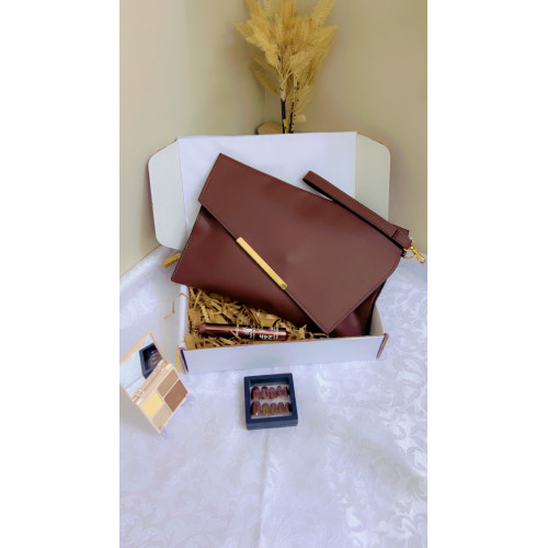 بكج حقيبه يد لسهر او مناسبه عشاء 