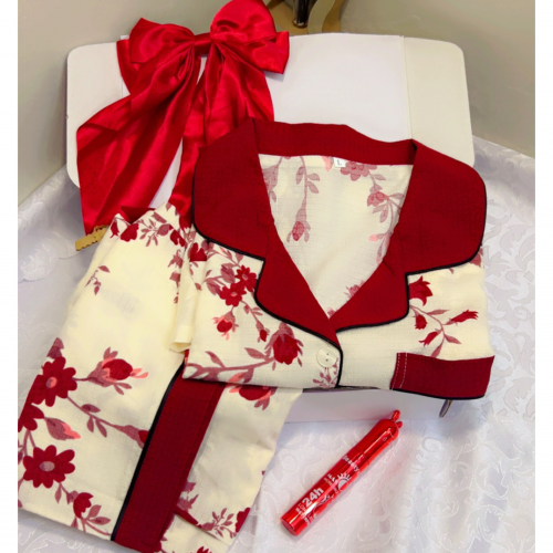 بوكس بيجامة بطباعة مشجرة بالوان العودي اكمام طويلة 