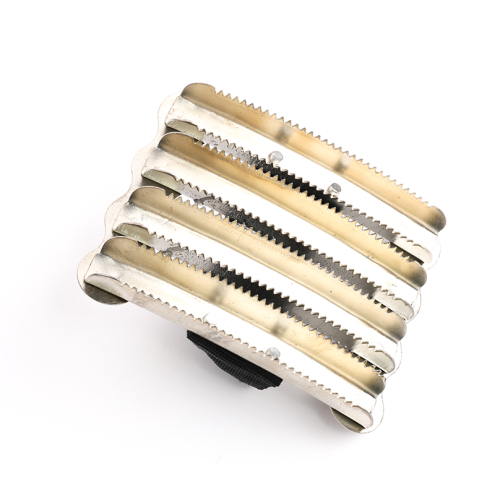 محسة معدن مربعة