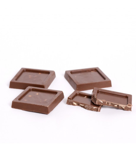 شوكولاته لوز مجروش