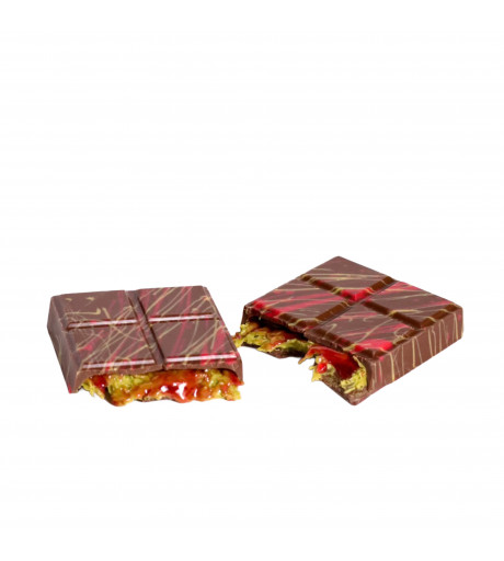 شوكولاته بار هالينا كنافه بستاشيو وتوت شوكولاته بار هالينا كنافه بستاشيو وتوت