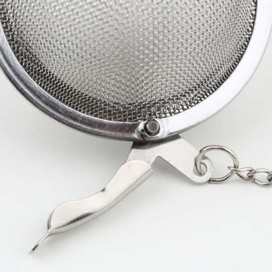 مصفاة الشاي والبهارات وسط مصفاة الشاي والبهارات وسط