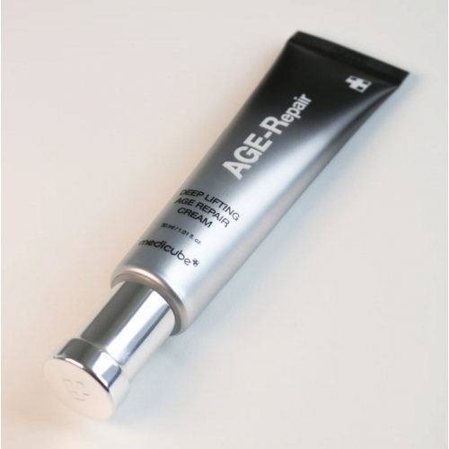 كريم شد الوجه و تخفيف اثار التقدم في العمر 