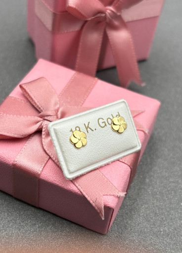 حلق طبي ذهب عيار18