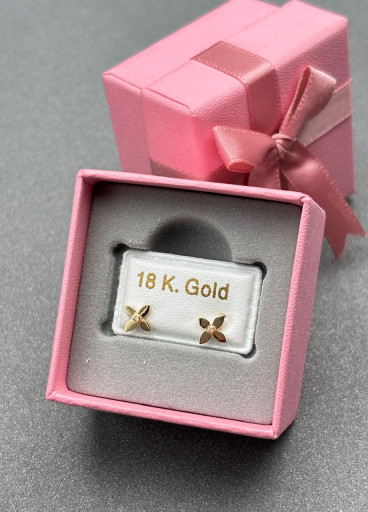 حلق طبي ذهب عيار18