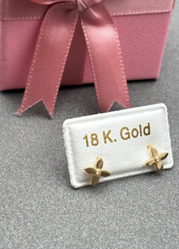 حلق طبي ذهب عيار18