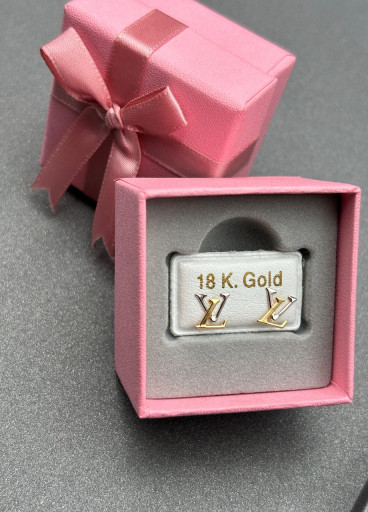 حلق طبي ذهب عيار18 