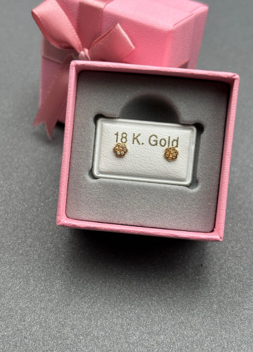 حلق طبي ذهب عيار18