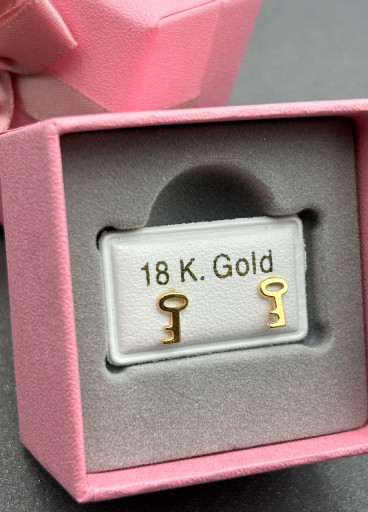 حلق طبي ذهب عيار18