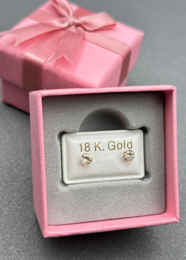 حلق طبي ذهب عيار18