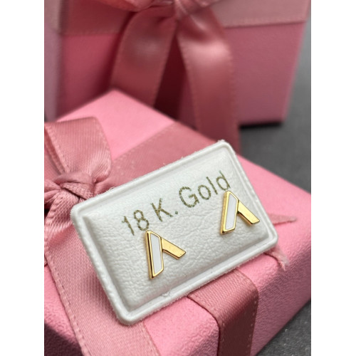 حلق طبي ذهب عيار18