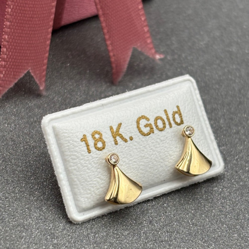 حلق طبي ذهب عيار 18