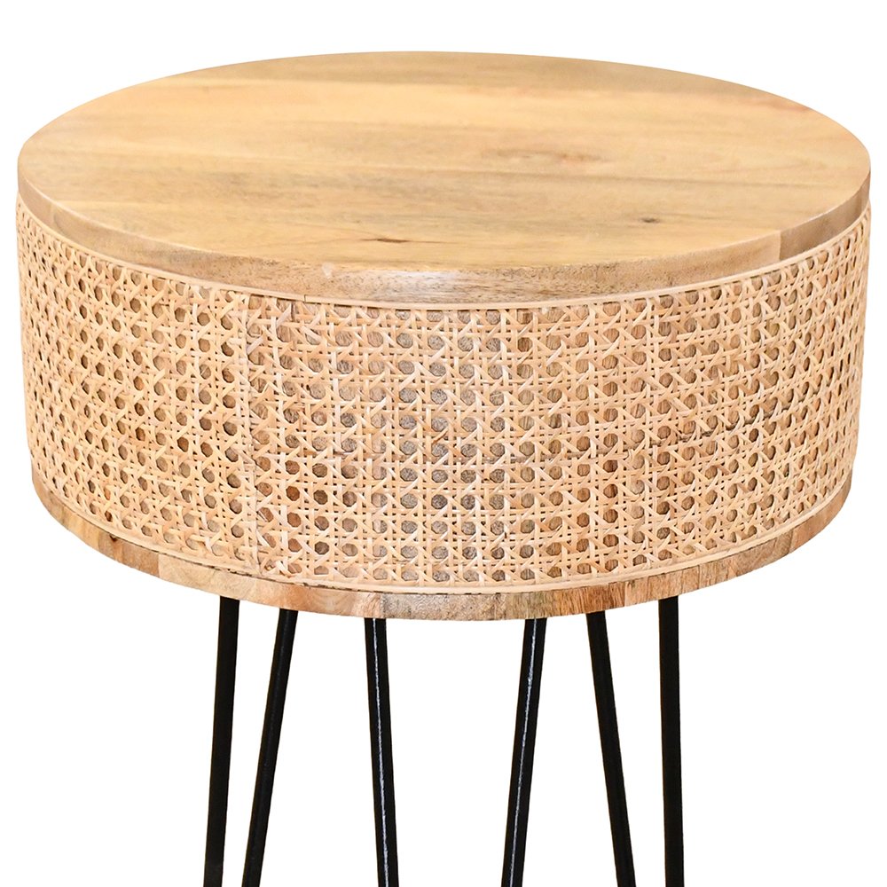 طاولة قهوة مودرن خشب وراتان بأرجل معدنية