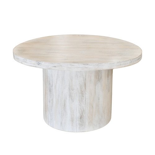 طاولة قهوة خشبية بتصميم عملي