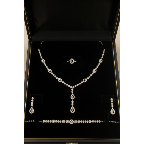 عقدالاناقة