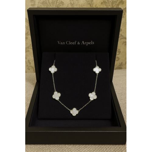 سلاسل الفخامة سلاسل الفخامة