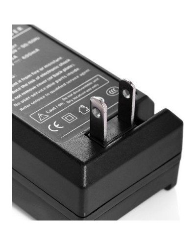 شاحن  للسيارة لكاميرات كانون 550D,600D,650D,700D