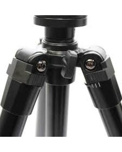 WeiFeng WF-6734 Professional Tripod