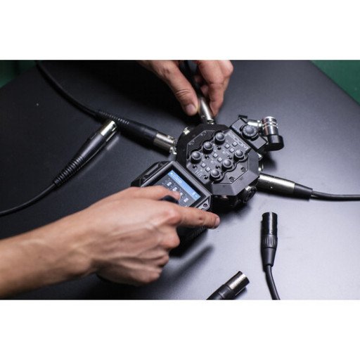 Zoom H8 8-Input / 12-Track Portable Handy Recorder